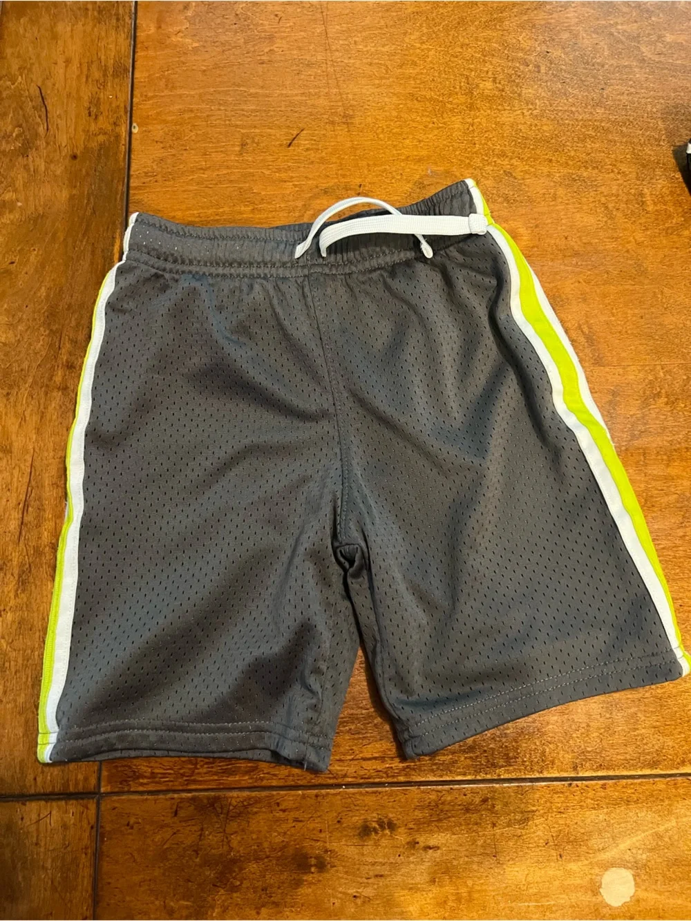 Boys Athletic Mesh Shorts Bundle Size 5T Carter’s Gray Black Activewear